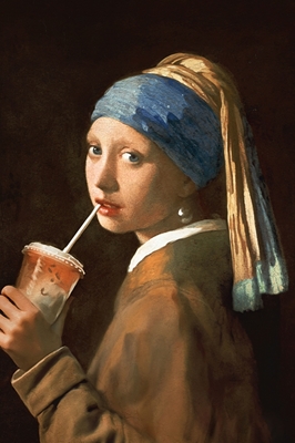 Fille avec du café glacé