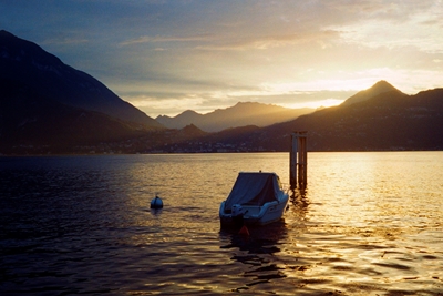 Entardecer no Lago de Como