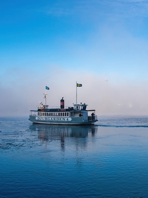 Stockholm Fähre im Nebel