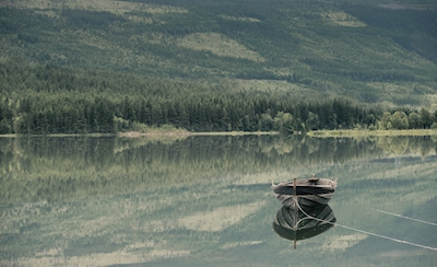 De bezinningen van de fjord