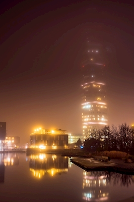 Le brouillard et la tour