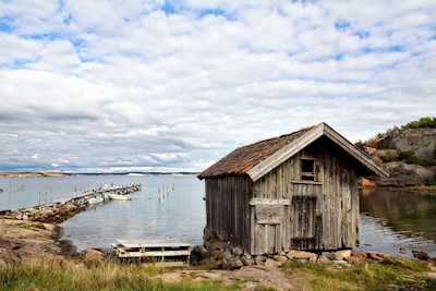 As casas de barco na praia de Valsäng