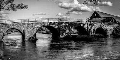 The old stone bridge
