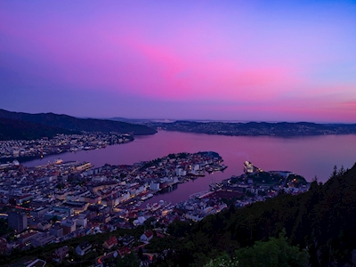 Auringonnousu Bergen