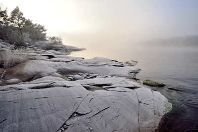 Neblina sobre o Lago Vänern