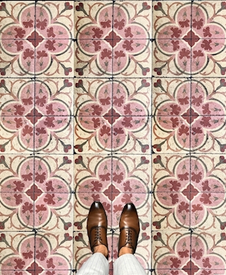 Clover shaped tiles