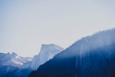 En tidig morgon i Yosemite