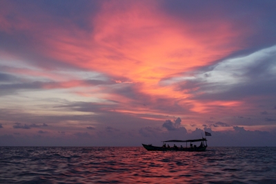 Solnedgang på båd