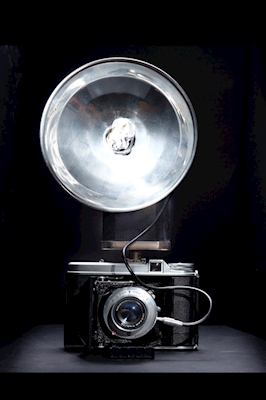 Vintage kamera med blits