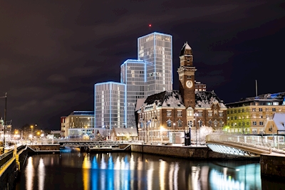 Malmö by om natten