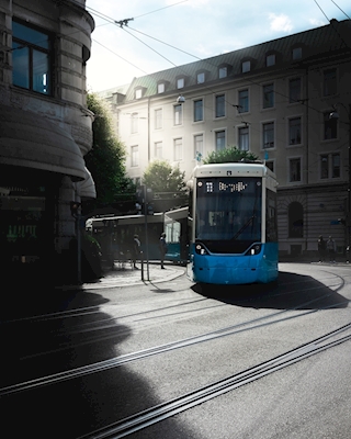 Tram M33 in Gothenburg sunligh