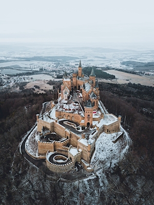 Burg auf dem Hügel