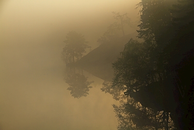Söderbysjön im Nebel