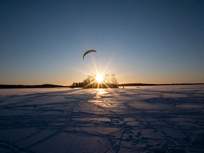 Kitesurfing na ledě