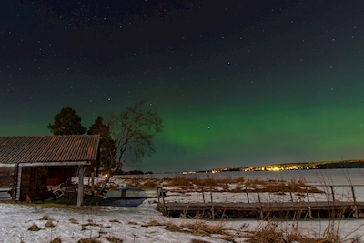 Auroras boreales sobre el lago Siljan