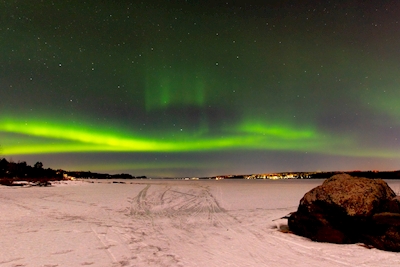 Auroras boreales sobre el lago Siljan