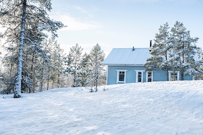 Blauw Huis in de sneeuw