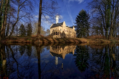  Castle with water reflection