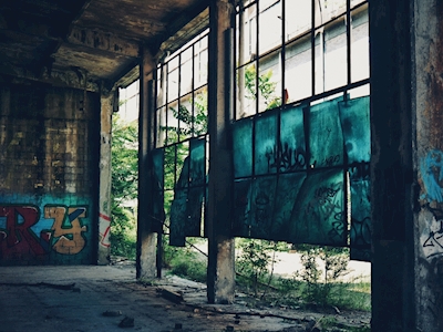 Sitio de fábrica abandonado