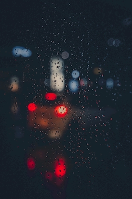 Voiture sous la pluie