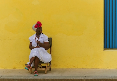 Frau auf Kuba