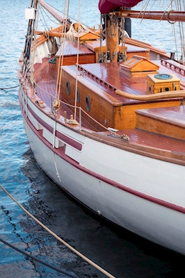 Klassieke houten zeilboot
