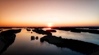 Zonsondergang op lake Saimaa