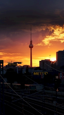 Torre de TV do pôr do sol de Berlim