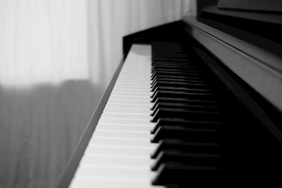 Piano (svartvitt)