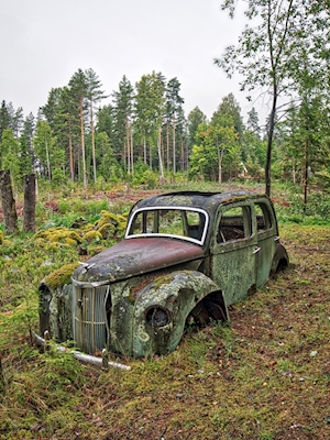Decaying Ford Prefect