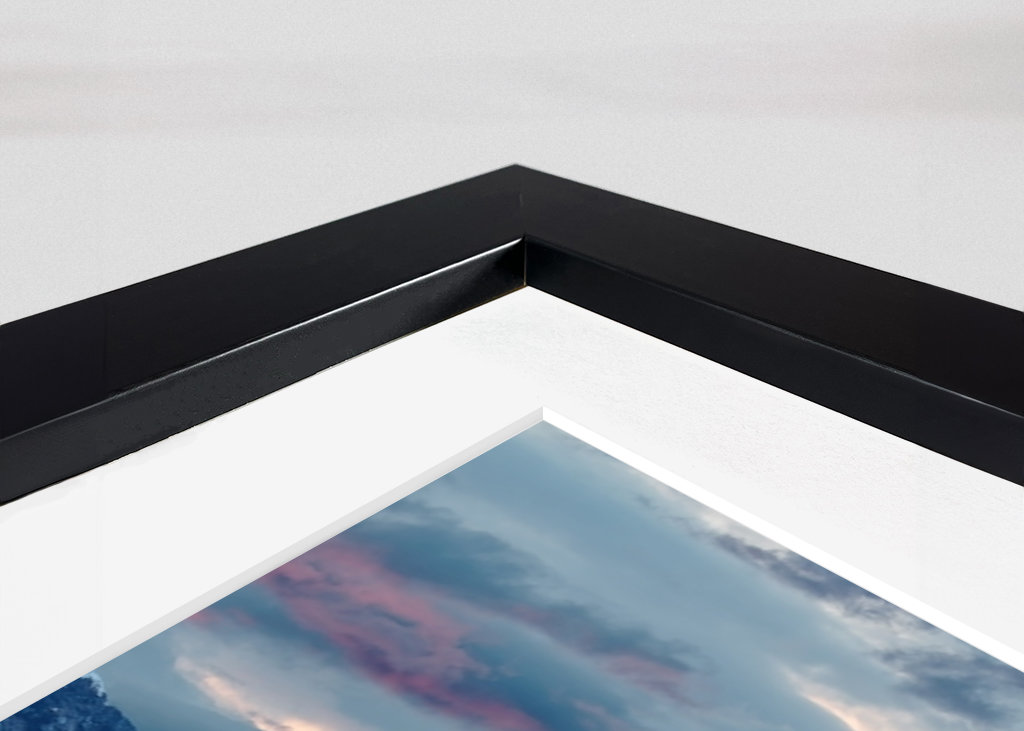 Rote Wolken am Fjord