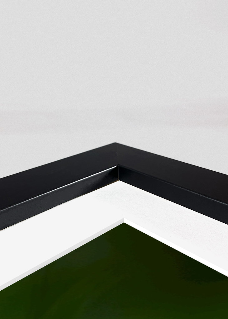 Mały żółty kwiat w lesie