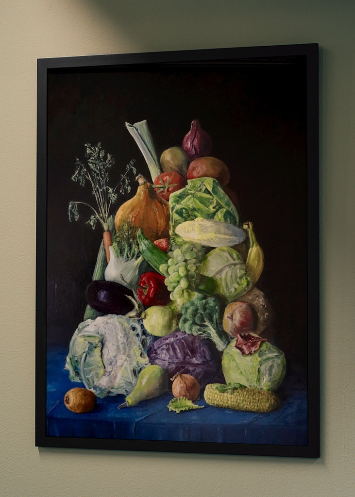 vegetables and fruit mountain 