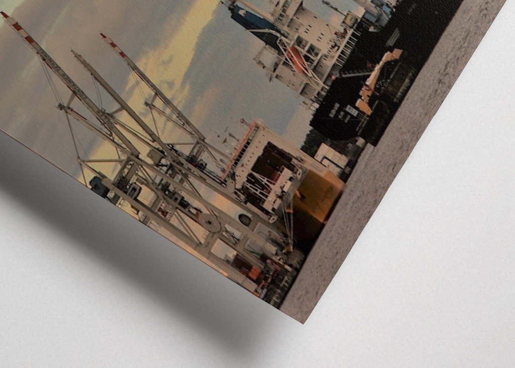 Hafen an der Elbe - Hamburg 