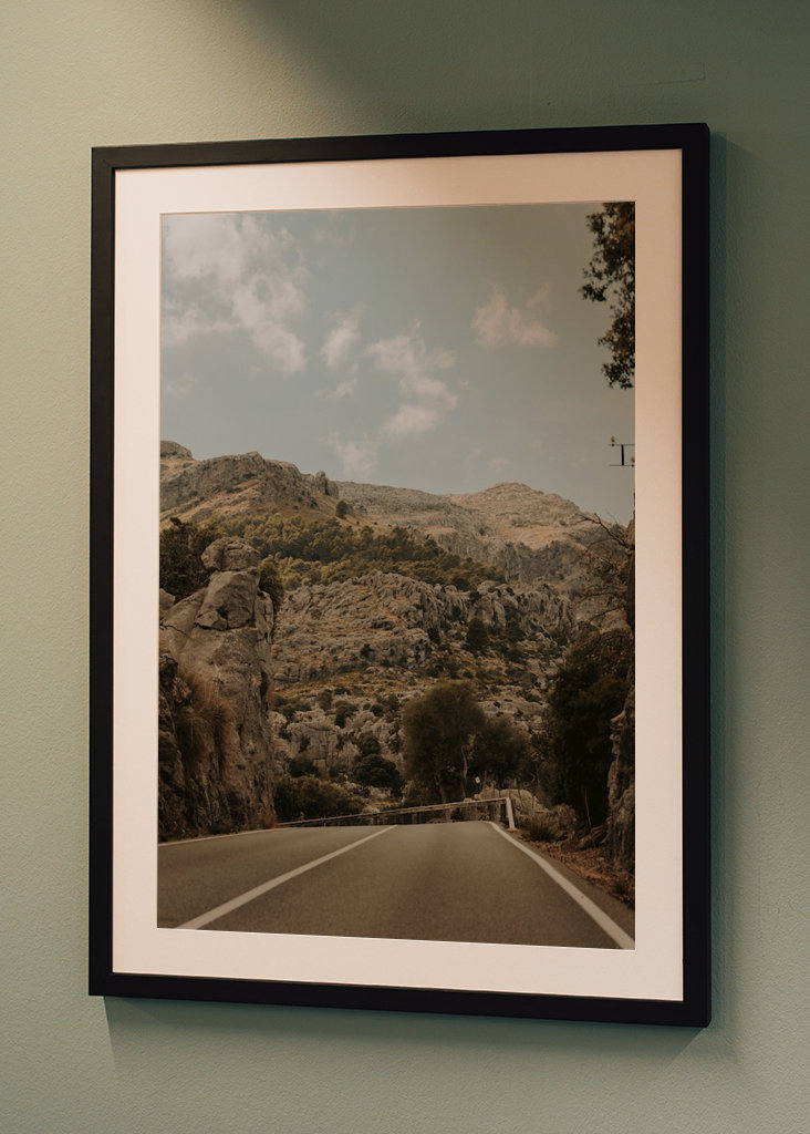 Straße durch den Berg