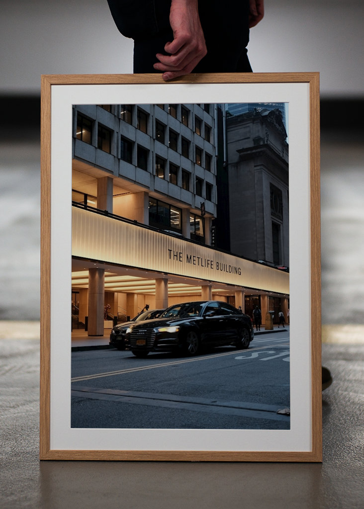 Car in front MetLife Building