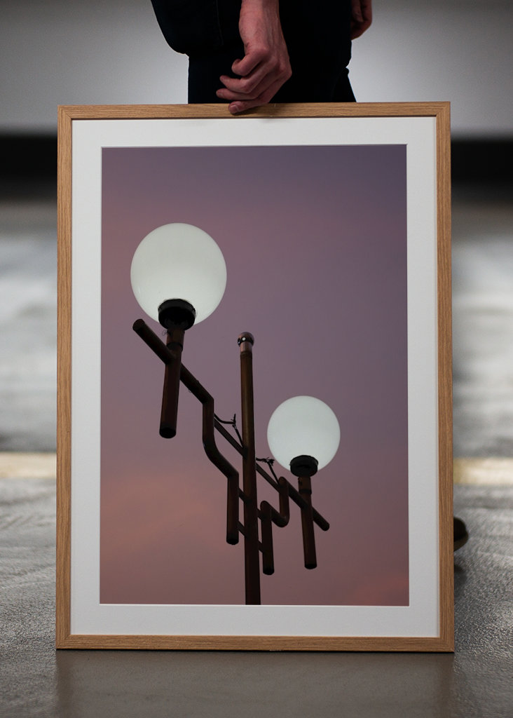 Světlo města ve večerních hodinách