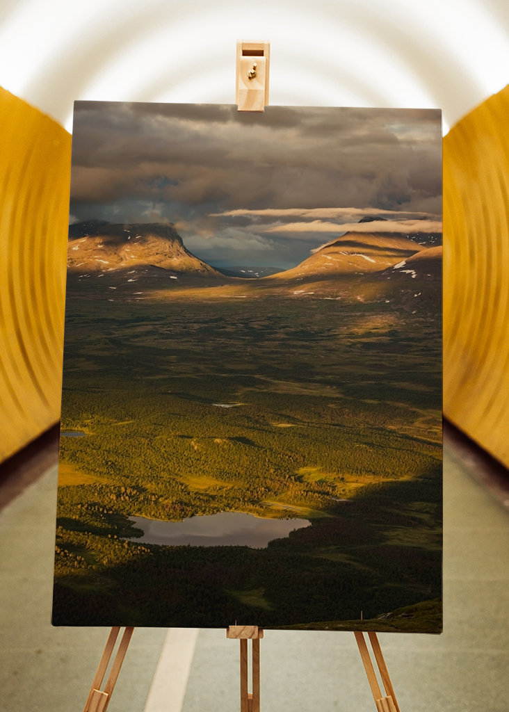 Summer in Lapporten Vertical