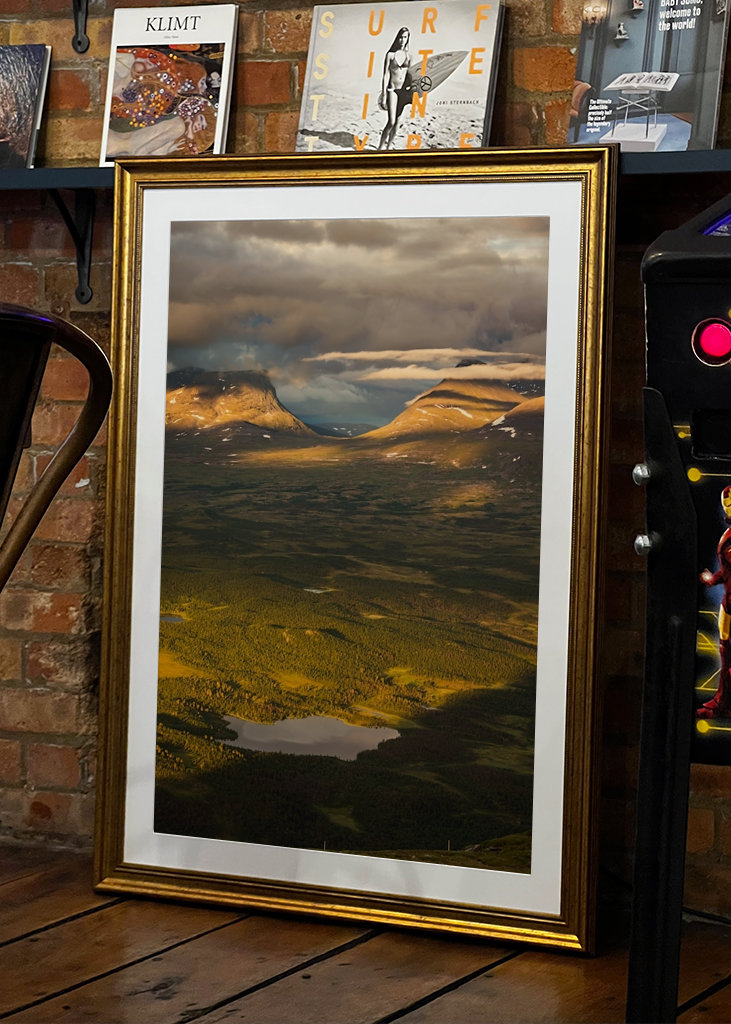 Summer in Lapporten Vertical