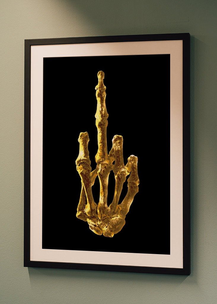 Goldener Mittelfinger
