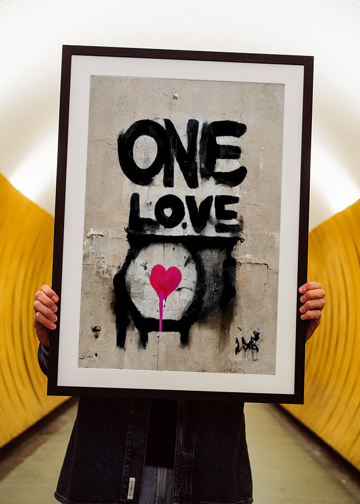 ONE LOVE x Banksy