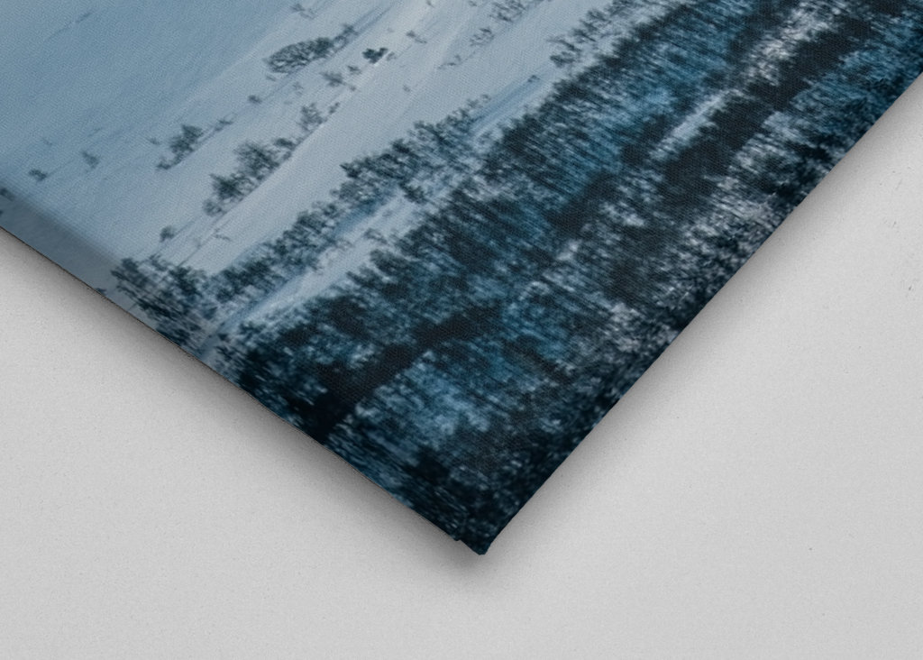 Hora se vznáší v oblacích