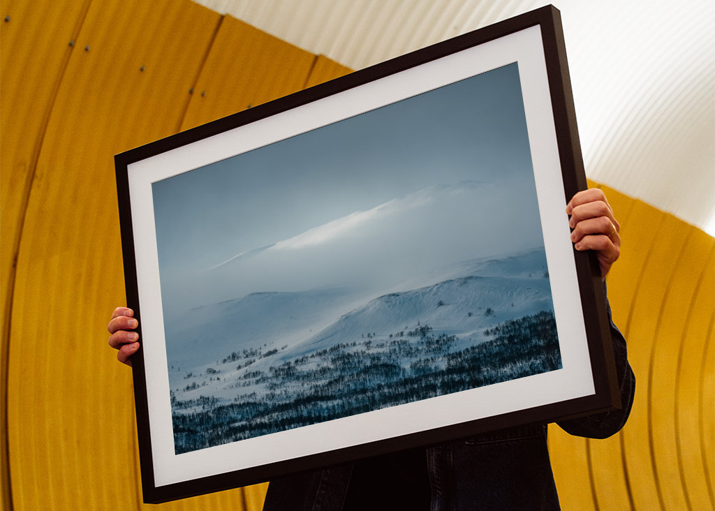 Hora se vznáší v oblacích