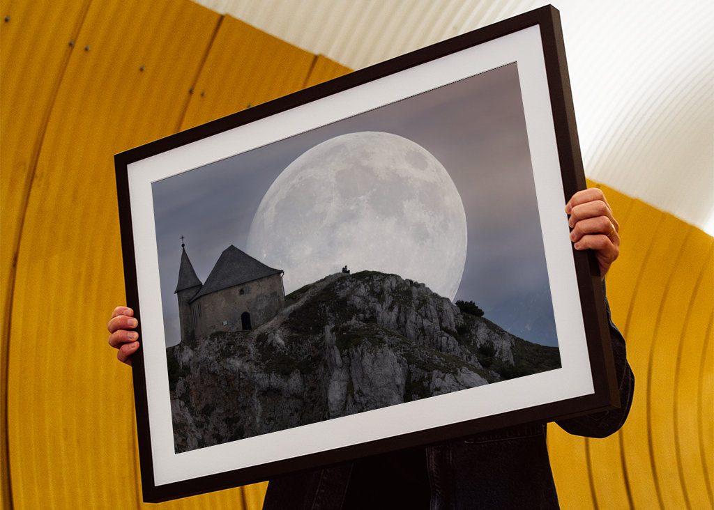 Vollmond am Berg Dobratsch