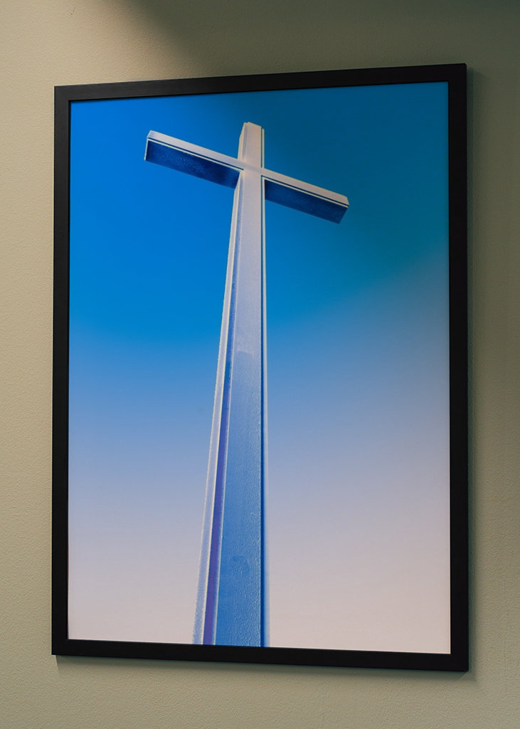 großes Kreuz in Farbe