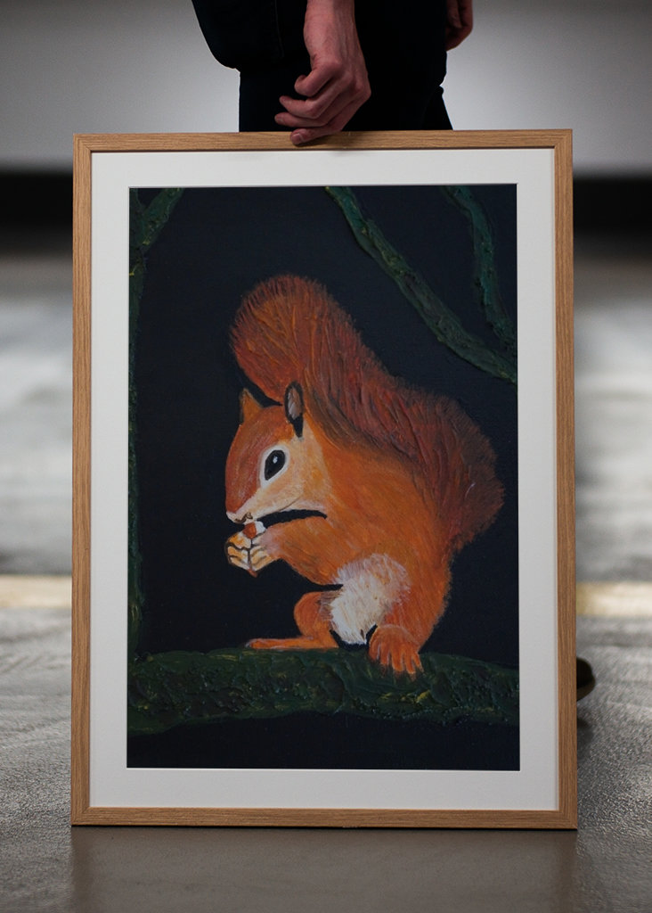 Eichhörnchen mit Nuss Poster von Babetts Bildergalerie | Printler