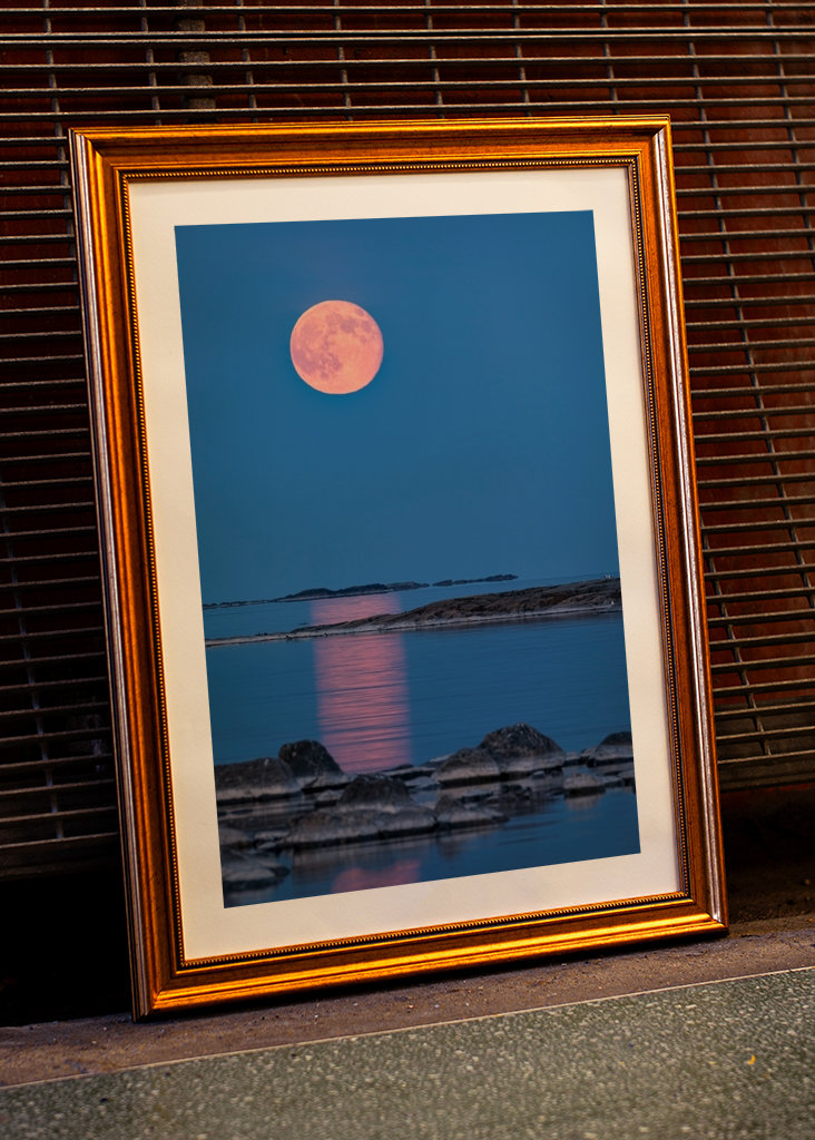 Pleine lune sur la mer