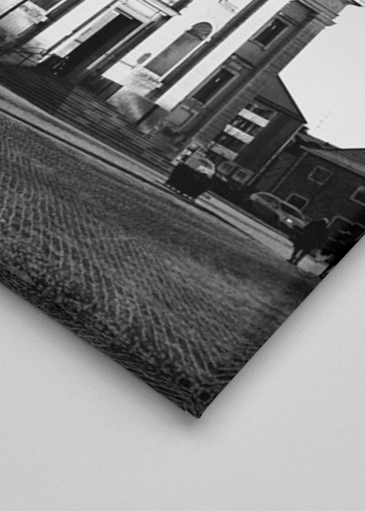 Église en noir et blanc