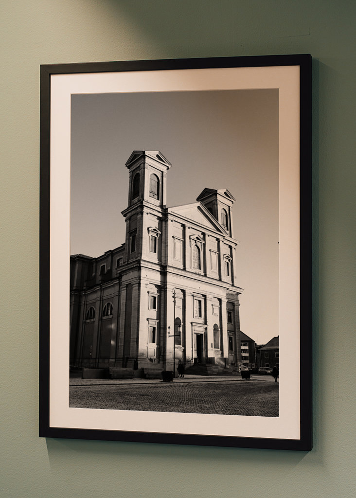 Église en noir et blanc