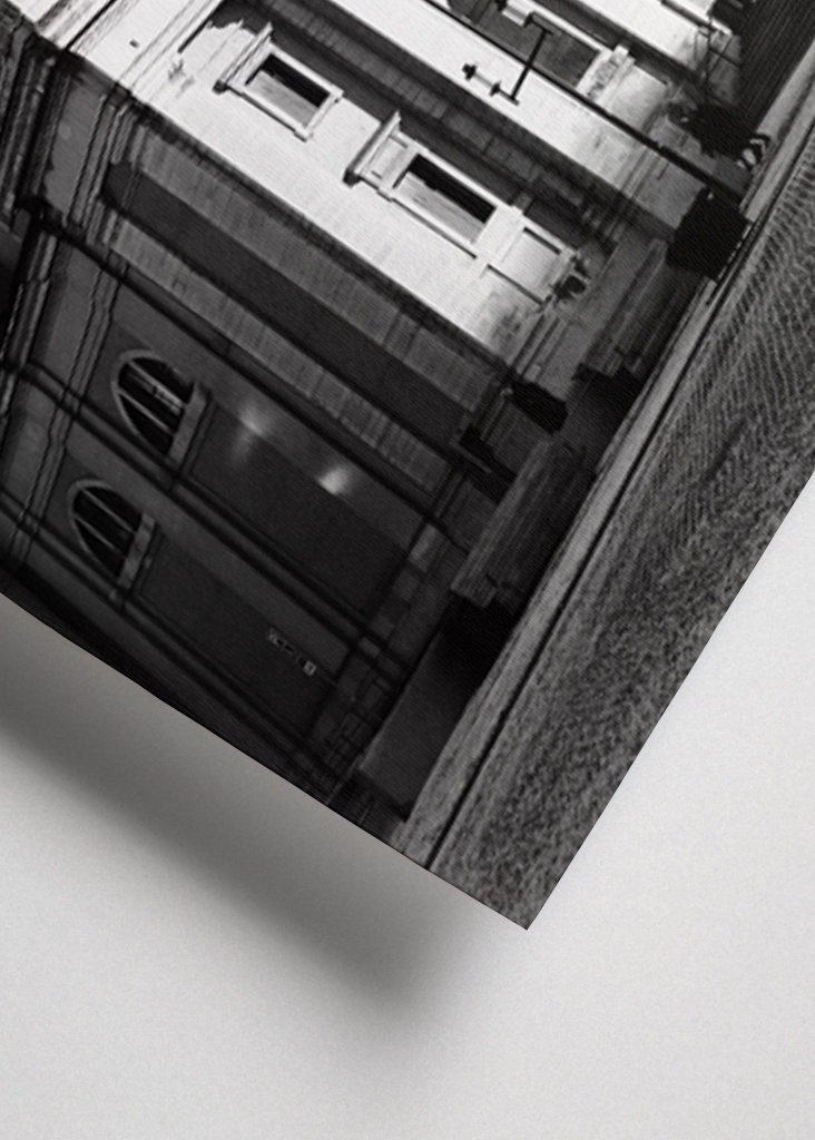 Église en noir et blanc